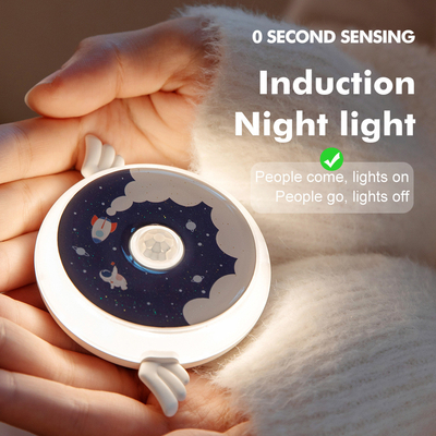 Luz da noite da indução do corpo humano, luzes do diodo emissor de luz do Smart Home do presente das crianças